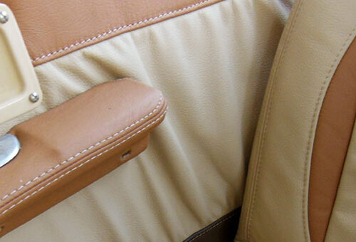 tapizado cuero avion wnt 07 Tapizado de cuero avión Whiskey November Tango