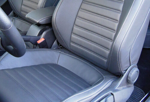 tapizado cuero auto vw scirocco 04 Tapiado de cuero de un VW Scirocco