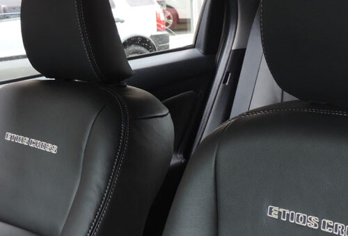 tapizado de cuero auto toyota etios cross 04 Tapizado de cuero auto | Toyota Etios Cross