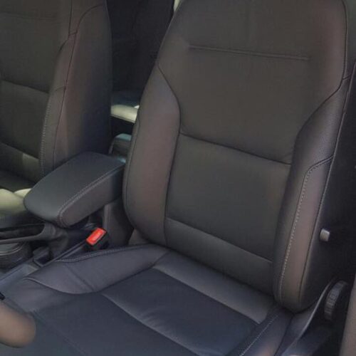 Tapizado de cuero VW Golf 2017 02 Tapizado cuero negro y costuras claras VW Golf 2017