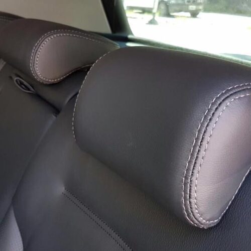 Tapizado de cuero VW Golf 2017 06 Tapizado cuero negro y costuras claras VW Golf 2017