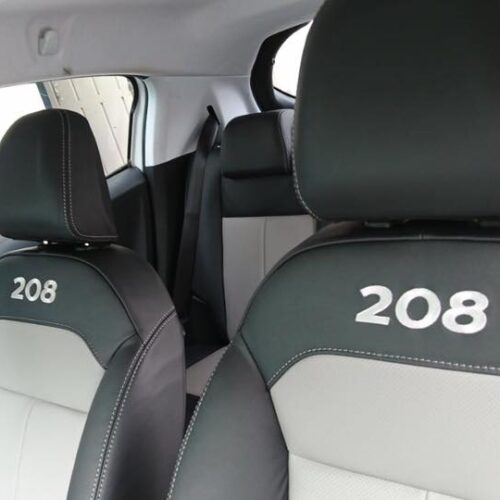 Tapizado de cuero peugeot 208 02 Tapizado de cuero Peugeot 208