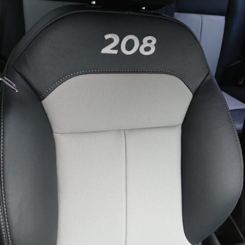 Tapizado de cuero peugeot 208 04 Tapizado de cuero Peugeot 208