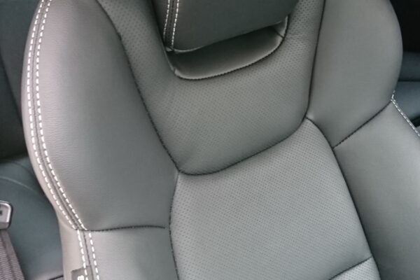 tapizado cuero hyundai genesis 05 Tapizado cuero premium Hyundai Genesis