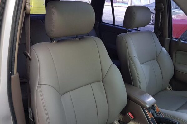 tapizado de cueroToyota SW4 01 Toyota SW4