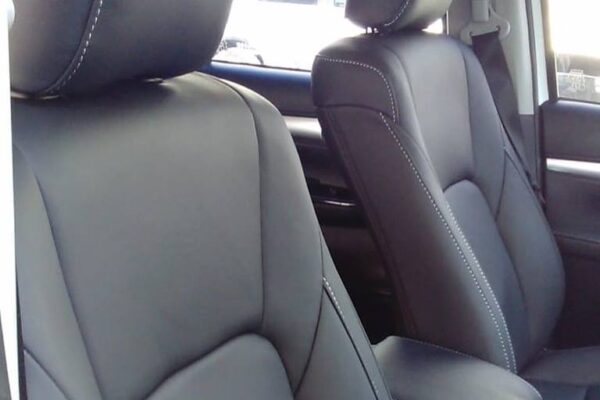 Toyota Hilux 01 Tapizado de Cuero Premium | Toyota Hilux | Tapizados Gestald