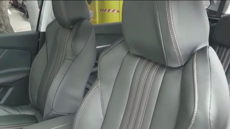 Nuevo tapizado para Peugeot 5008 de 7 asientos