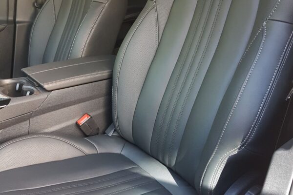 tapizado de cuero Peugeot 3008 01 Tapizado en Cuero | Peugeot 3008 | Tapizados Gestald