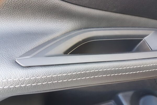 tapizado de cuero Peugeot 3008 02 Tapizado en Cuero | Peugeot 3008 | Tapizados Gestald