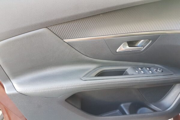 tapizado de cuero Peugeot 3008 05 Tapizado en Cuero | Peugeot 3008 | Tapizados Gestald