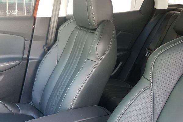 tapizado de cuero Peugeot 3008 06 Tapizado en Cuero | Peugeot 3008 | Tapizados Gestald