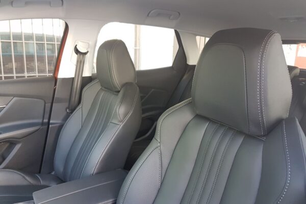 tapizado de cuero Peugeot 3008 09 Tapizado en Cuero | Peugeot 3008 | Tapizados Gestald