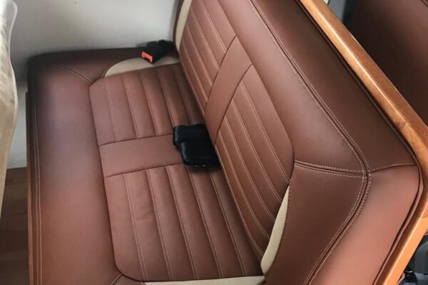 7E1F9C46-ECE4-414C-A842-9E6BA4EC7738 TAPIZADO CUERO MOTORHOME MERCEDES BENZ 515