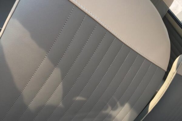 fiat 600 76 - 19-8-2019 01 Tapizado cuero Fiat 600