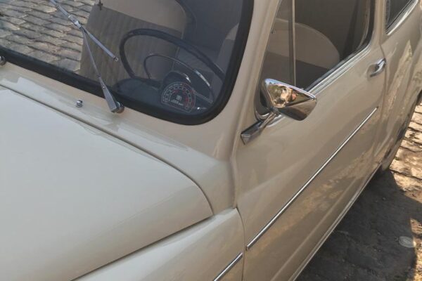 fiat 600 76 - 19-8-2019 03 Tapizado cuero Fiat 600