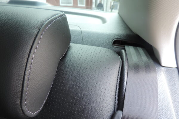 vw vento 2018 - 23-8-2019 09 Tapizado de cuero negro para VW Vento