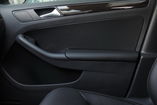 vw vento 2018 - 23-8-2019 16 Tapizado de cuero negro para VW Vento