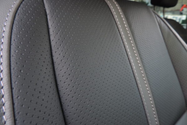 image mercedes benz vito 13-9-2019 09 Tapizado de cuero Mercedes Benz Vito