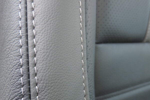 image mercedes benz vito 13-9-2019 11 Tapizado de cuero Mercedes Benz Vito