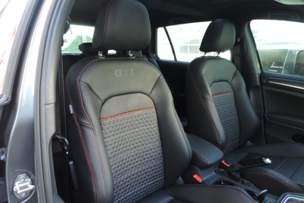 vw golf gti 2018 23-7-2019 06 Tapizado de cuero premium para VW Golf GTI