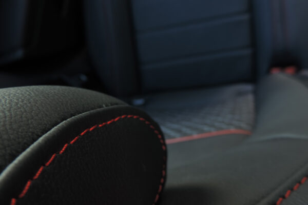 vw golf gti 2018 23-7-2019 17 Tapizado de cuero premium para VW Golf GTI