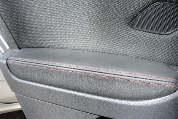 vw golf gti 2018 23-7-2019 30 Tapizado de cuero premium para VW Golf GTI