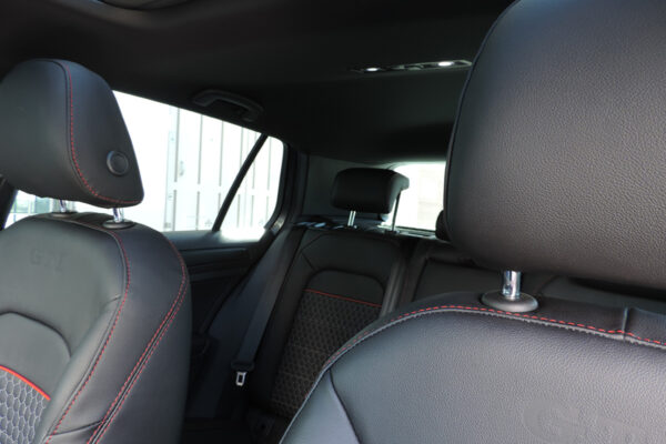 vw golf gti 2018 23-7-2019 34 Tapizado de cuero premium para VW Golf GTI