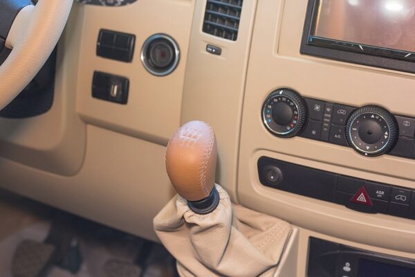 mb sprinter 515 19-10-2020 hr 02 Tapizado de cuero Mercedes Benz Sprinter Caravana | Tapizados Gestald