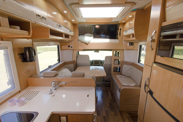 mb sprinter 515 19-10-2020 hr 04 Tapizado de cuero Mercedes Benz Sprinter Caravana | Tapizados Gestald